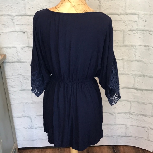 Open shoulder dress - Picture 2 of 2